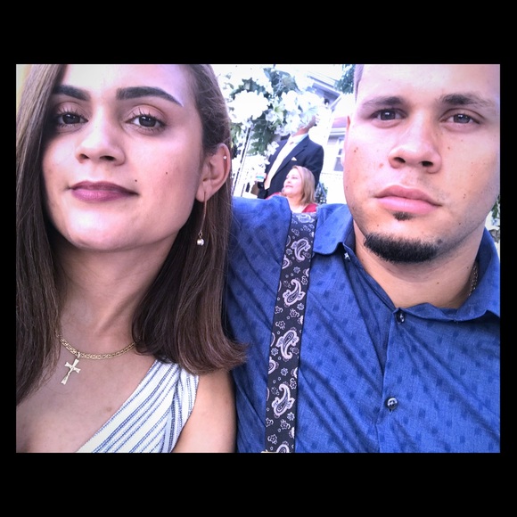 Meet your Poshmark Carina - Picture 1 of 1